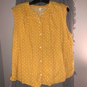 Old navy button down sleeveless blouse